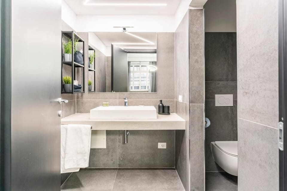 Toilet, Bathroom