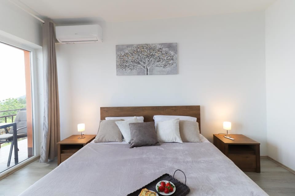 Villa Sentia with jacuzzi & spectacular seaview Villa in Primorje-Gorski Kotar County