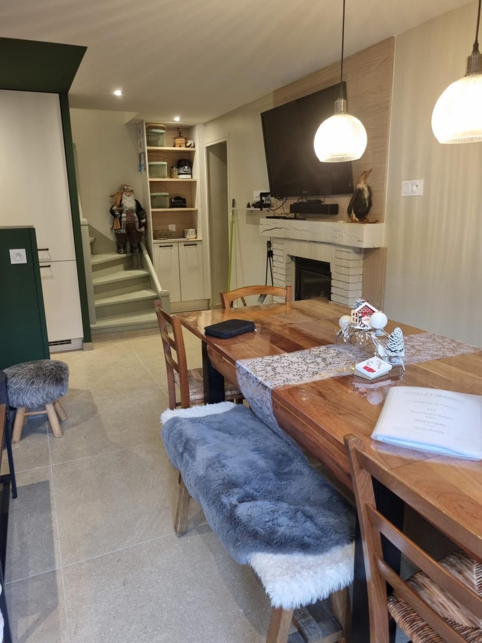 Communal lounge/ TV room