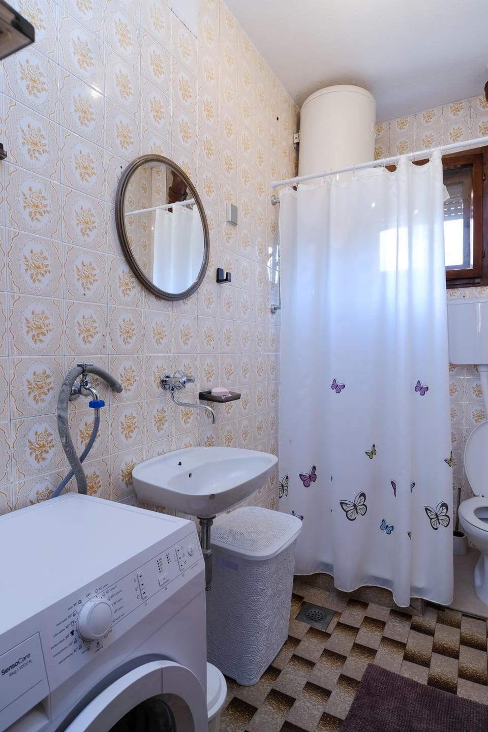 Shower, Toilet, Bathroom, washing machine