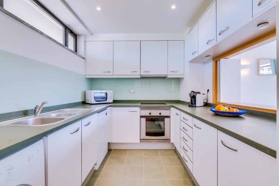 Kitchen or kitchenette, dishwasher, minibar, pet friendly, stove, toaster