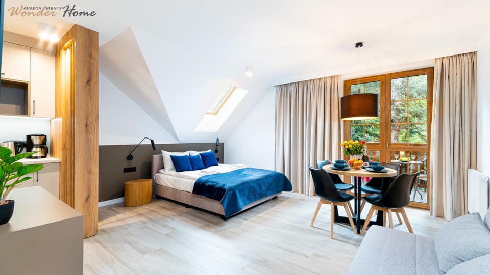 Bed, Kitchen or kitchenette, Living room, Photo of the whole room, Seating area, Bedroom