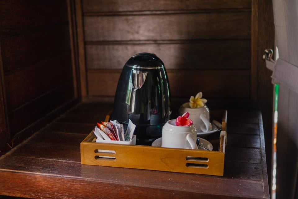 Coffee/tea facilities, Food and drinks