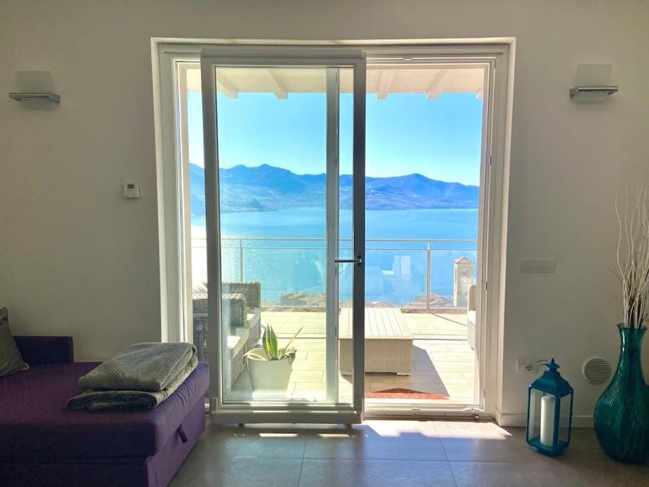 Piccolo paradiso vista lago con piscina privata Apartment in Province of Brescia