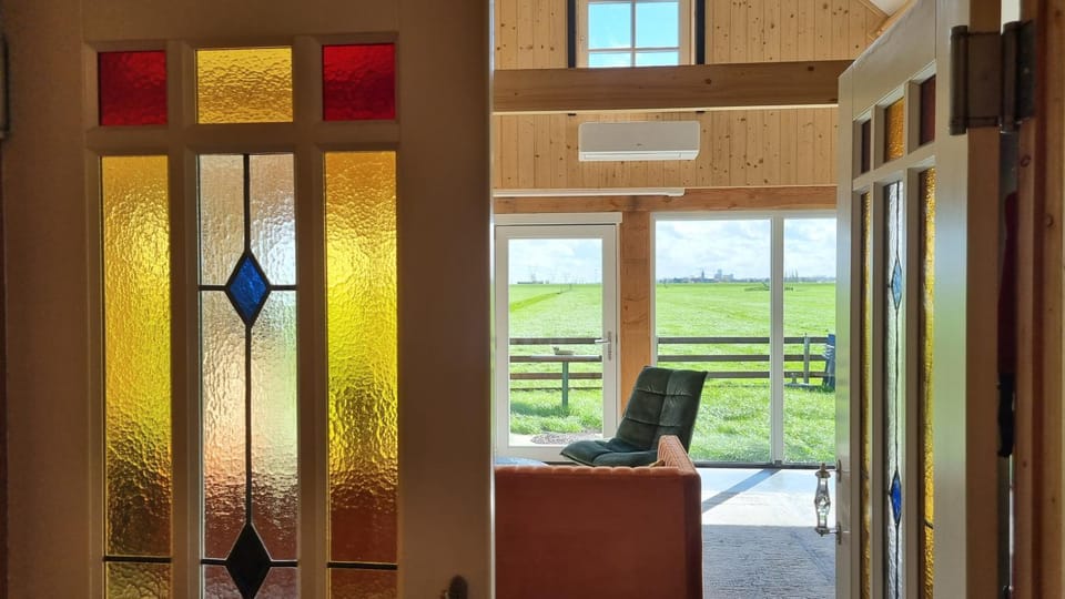 View (from property/room), Living room, hair dresser, air conditioner