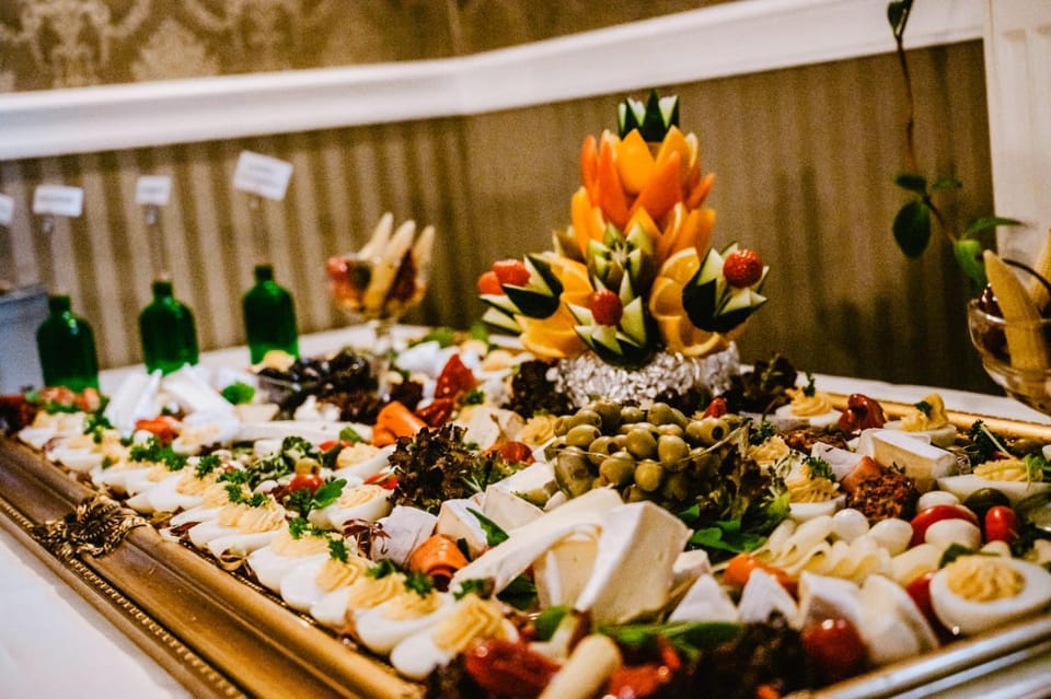 Food and drinks, Food