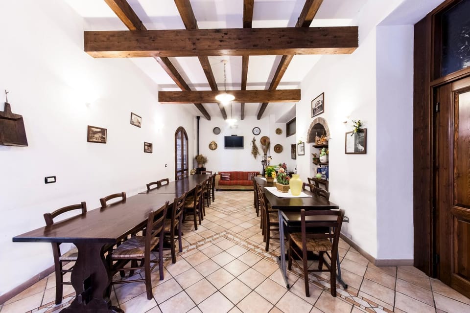 Lounge or bar, Dining area