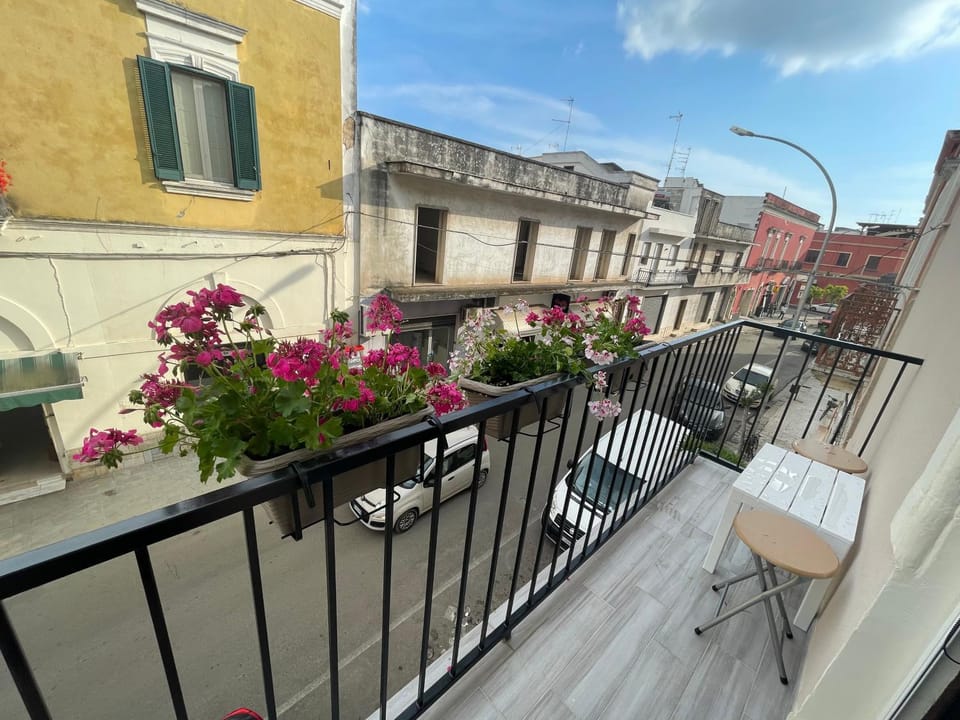 Property building, Balcony/Terrace, City view
