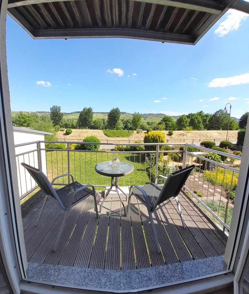 View (from property/room), Balcony/Terrace, Seating area