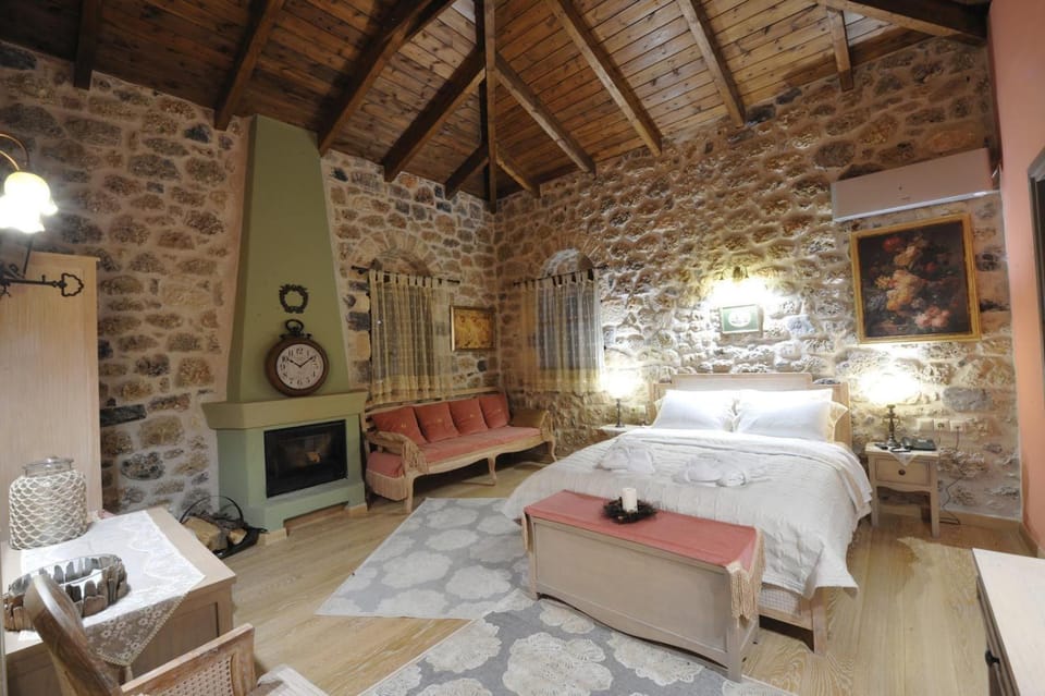 Bed, Seating area