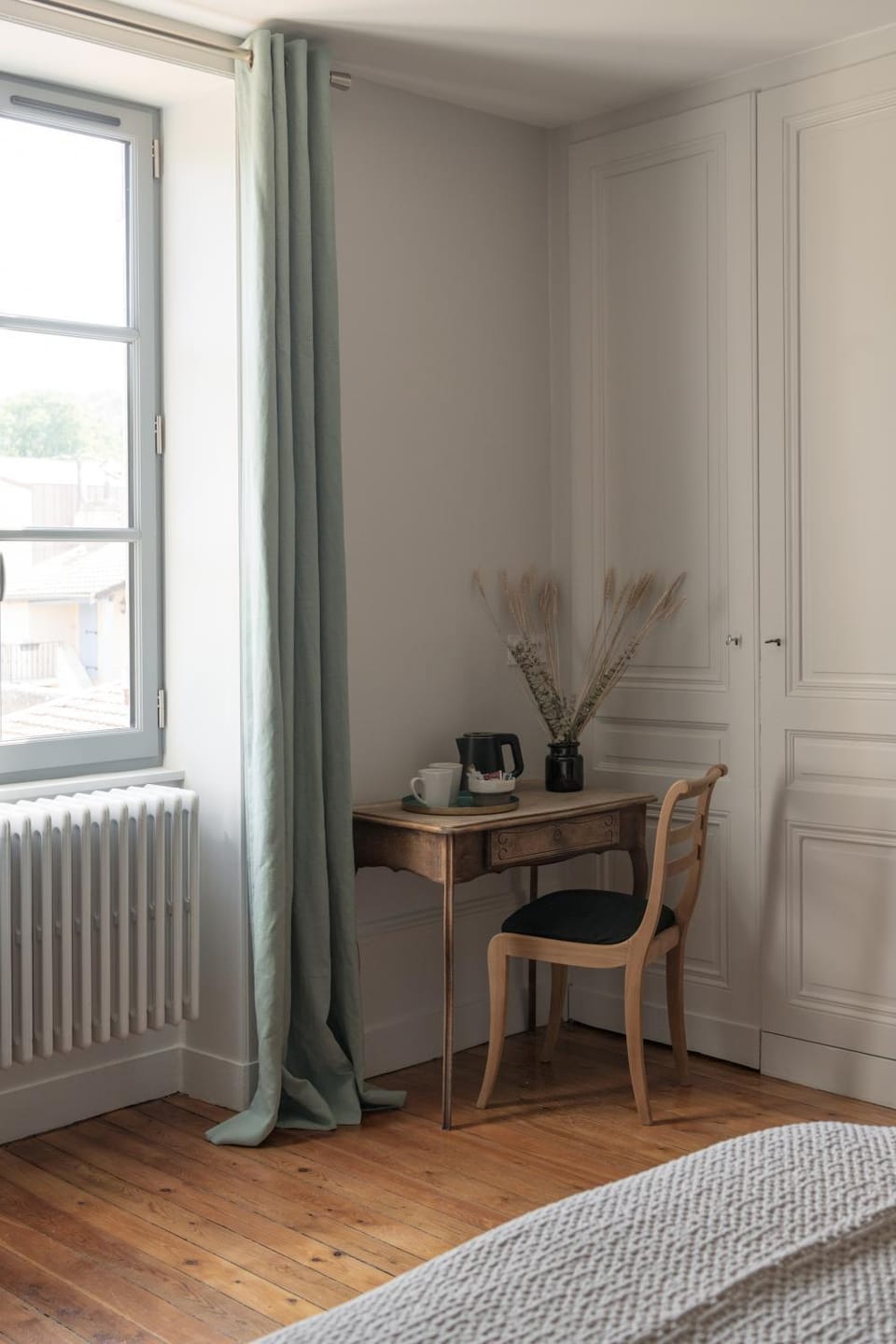 Bed, Coffee/tea facilities, Seating area, Bedroom, Breakfast