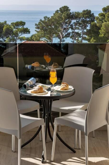 Apartment Hrvoje -nur 50m bis zum Meer - Makarska Exklusiv Apartment in Split-Dalmatia County