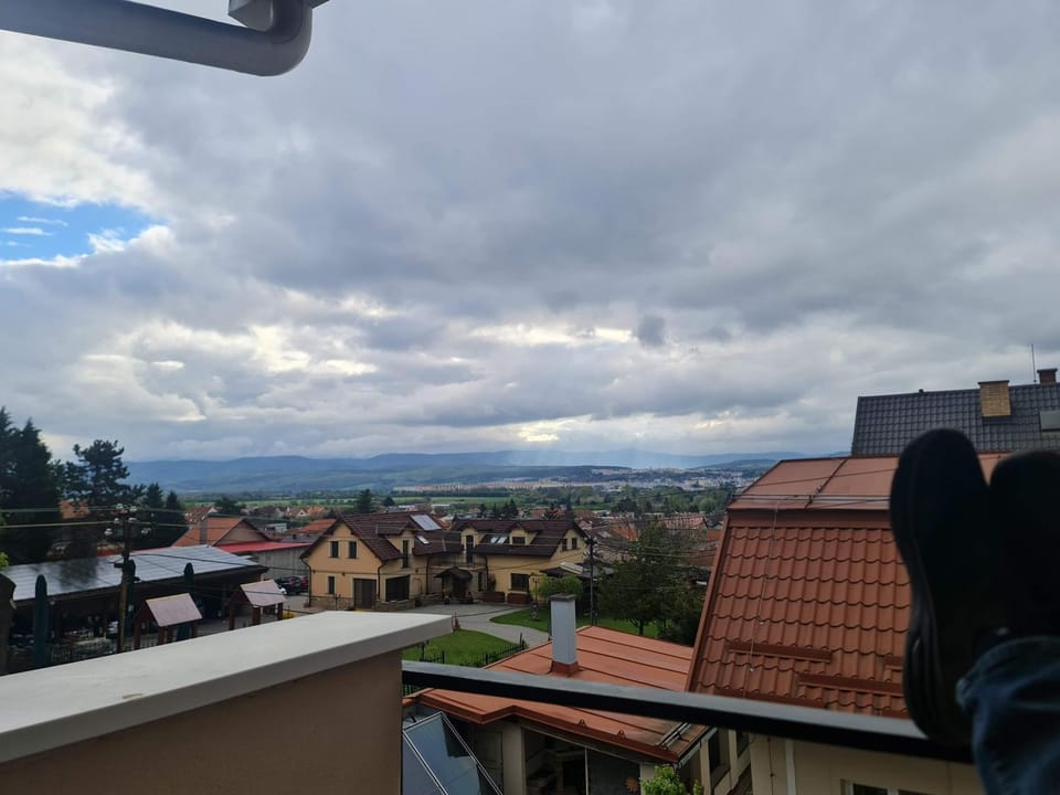 Property building, View (from property/room), Balcony/Terrace, City view