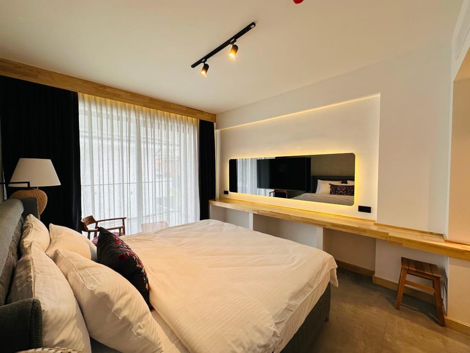 Bed, Photo of the whole room, Bedroom