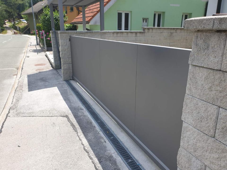 Off site, Neighbourhood, Summer, Other, Area and facilities, Location, acessibility