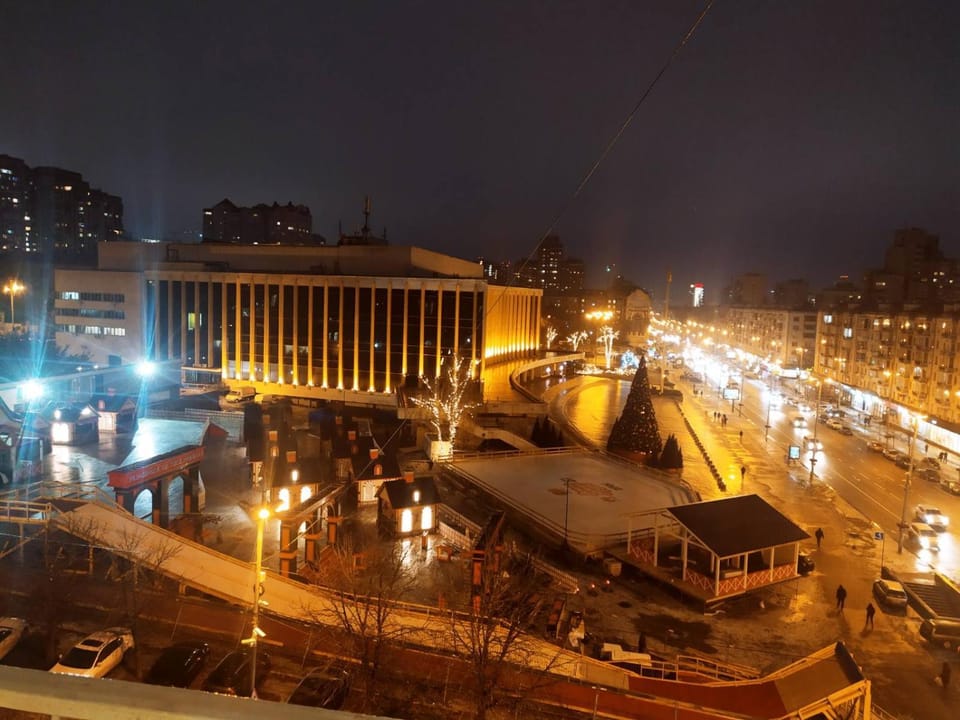 City view, Street view