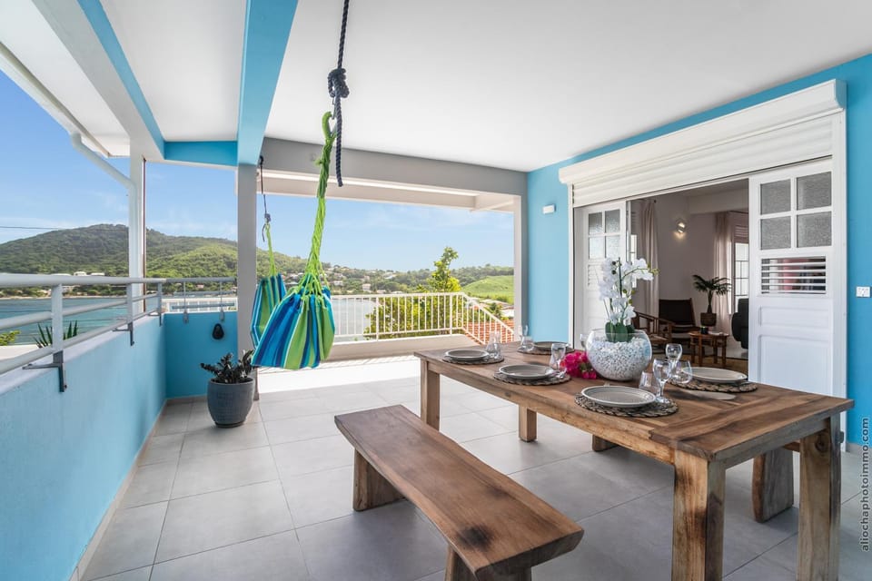 Dining area, Mountain view