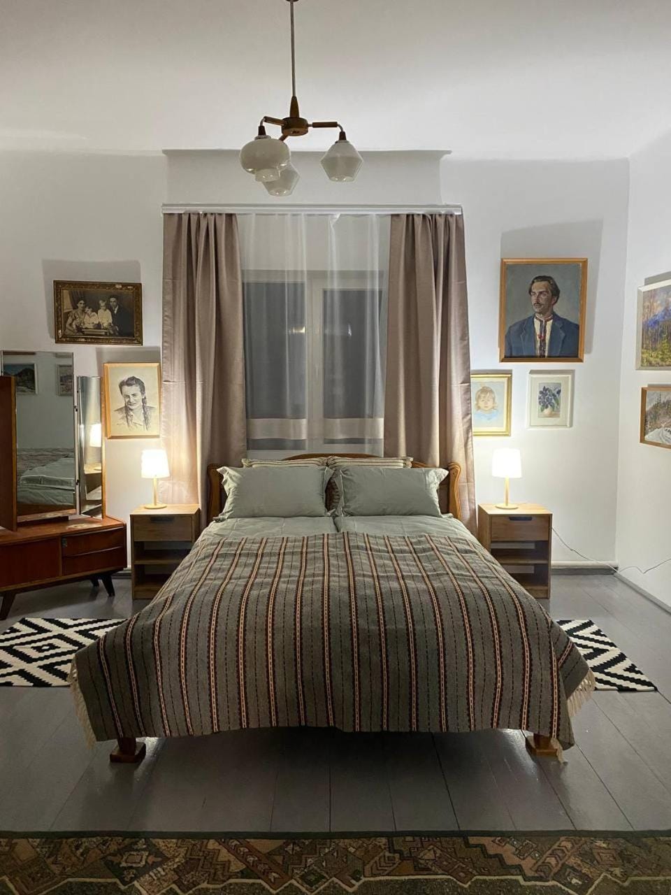 Bed, Bedroom