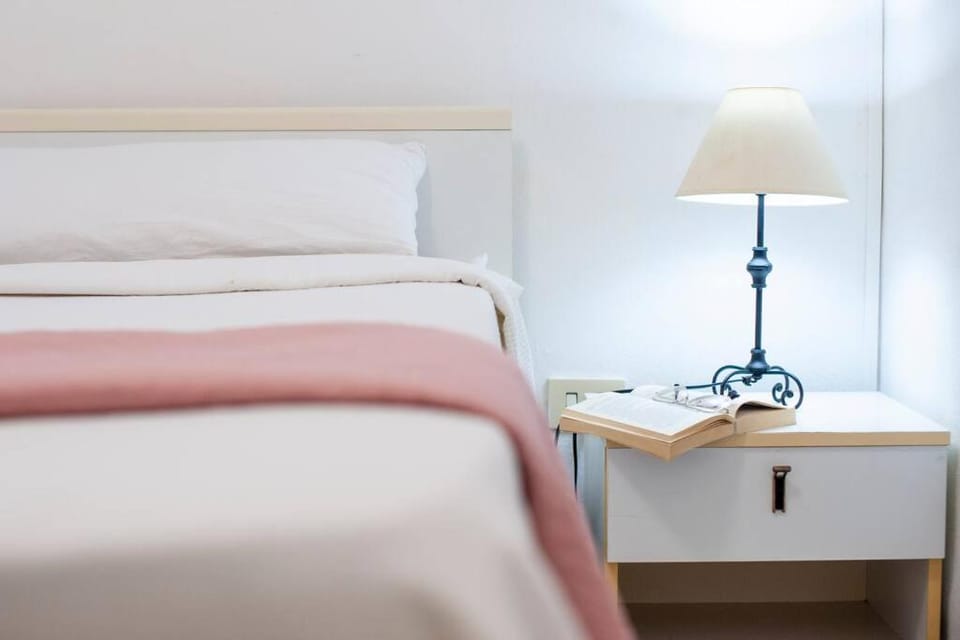 Bed, Photo of the whole room, Bedroom, hair dresser
