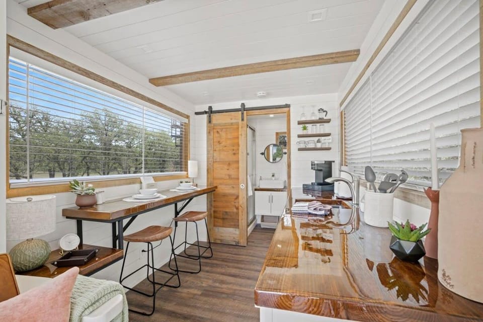 New The Texas Retreat-Container Home House in Fredericksburg