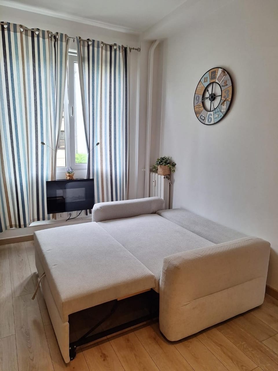 BEAUTIFUL apartment , beach 3 min walk , free parking, near Negresco Apartment in Nice