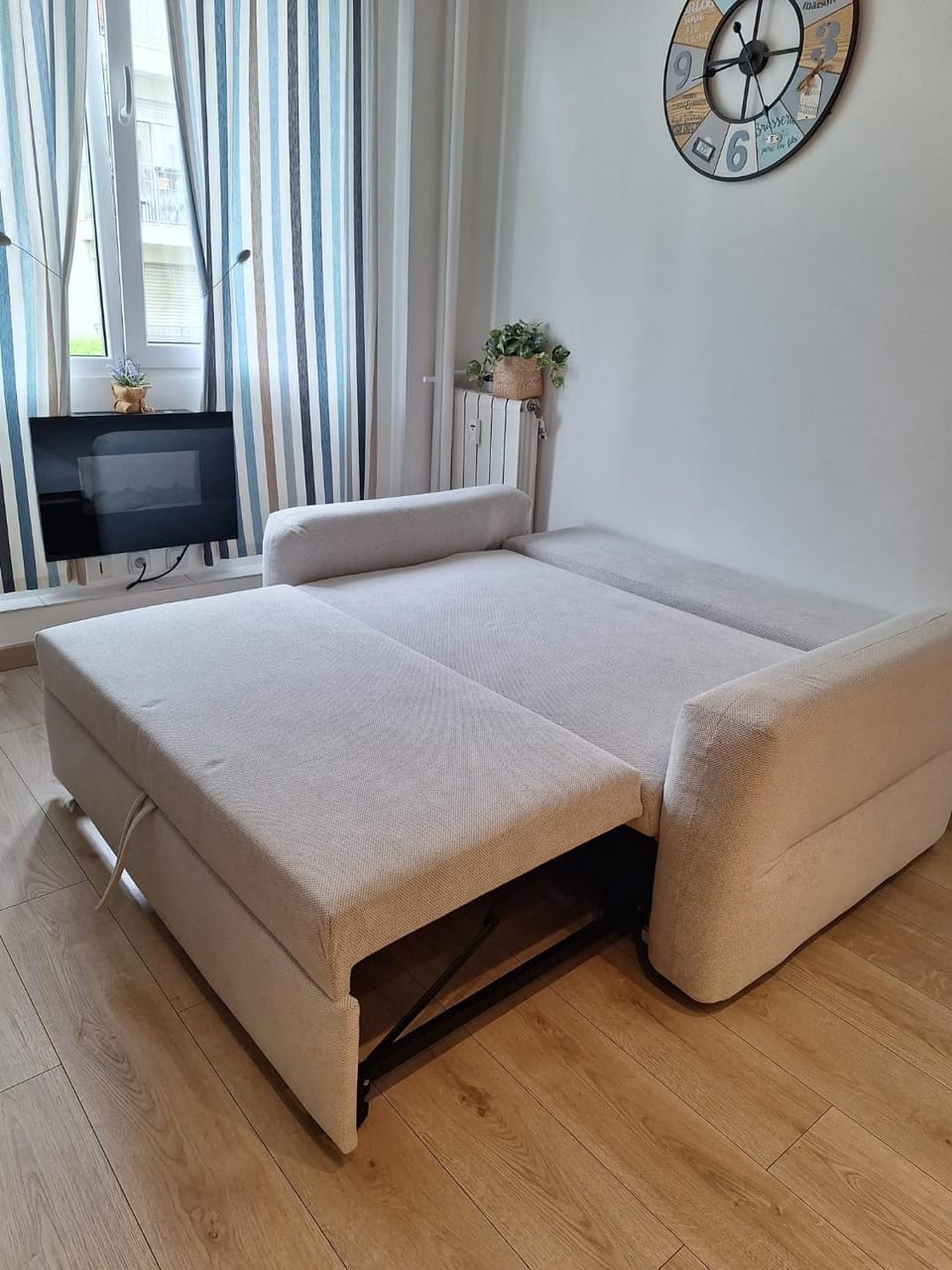 BEAUTIFUL apartment , beach 3 min walk , free parking, near Negresco Apartment in Nice