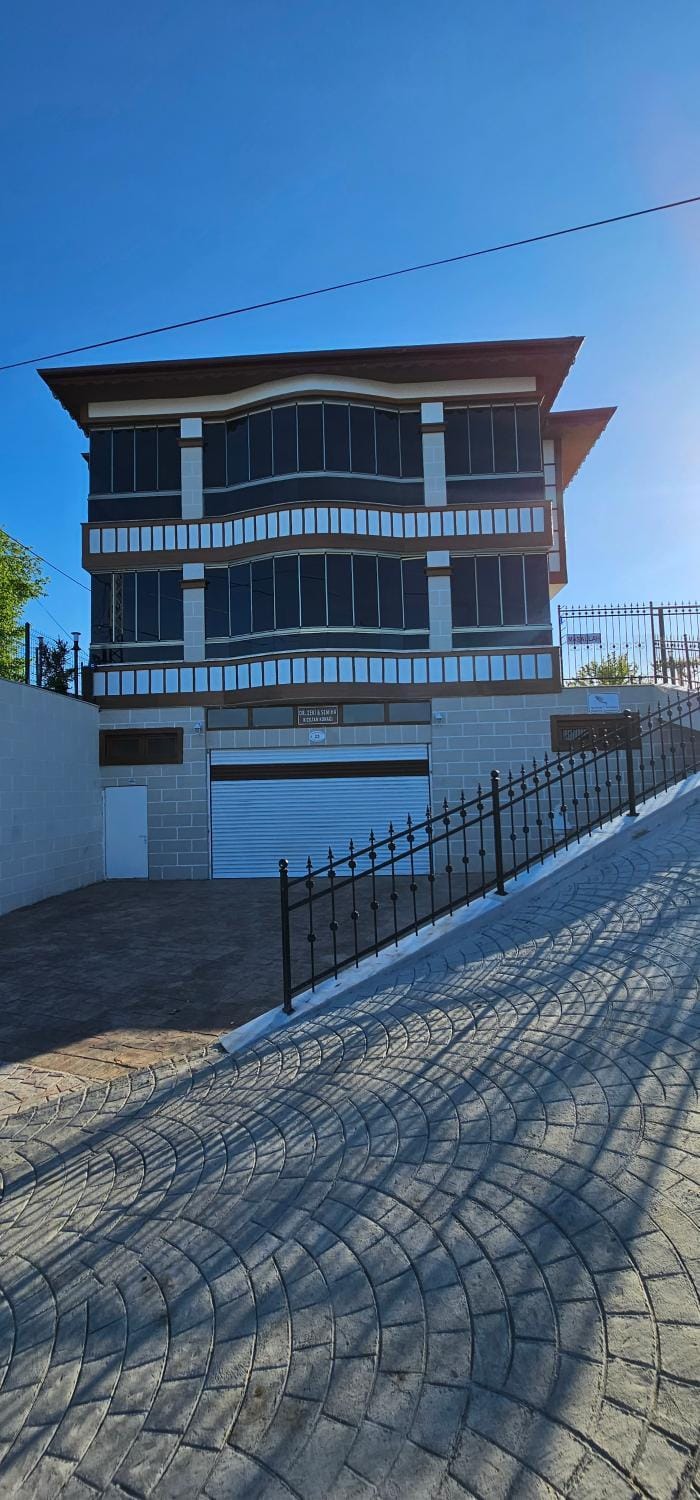Property building, Day