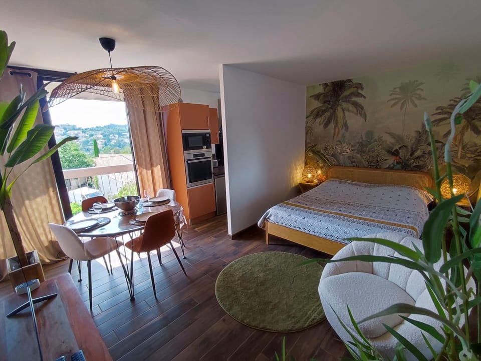 L'oasis du château ! "climatisé" Apartment in Gréoux-les-Bains