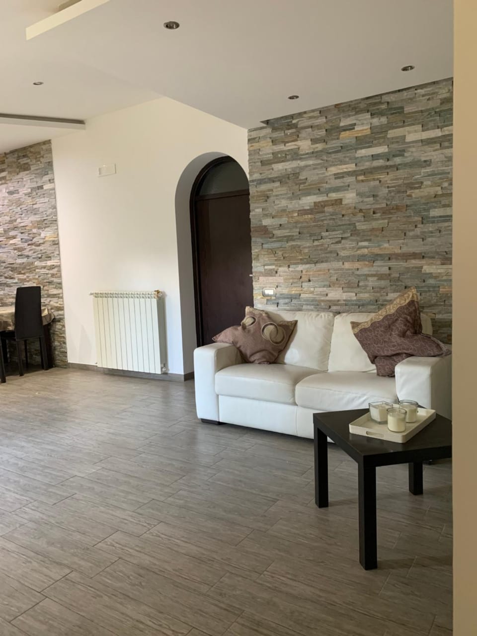 Living room, internet