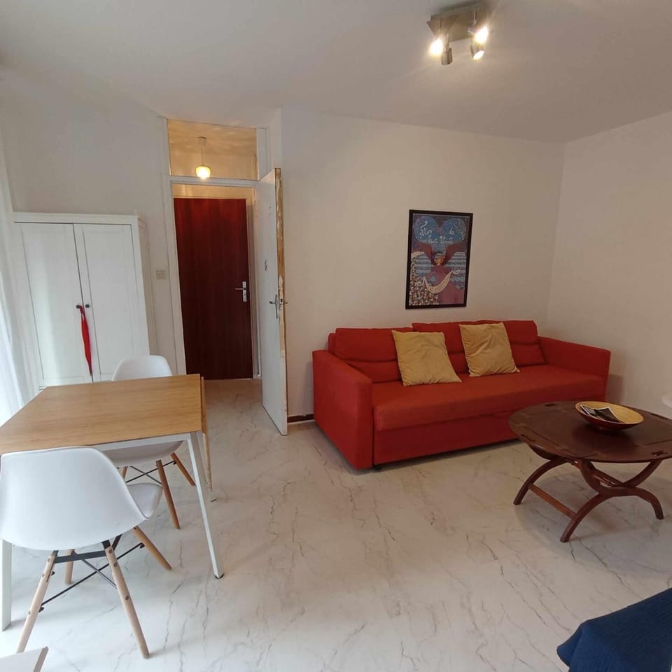 Living room, Dining area, wardrobe