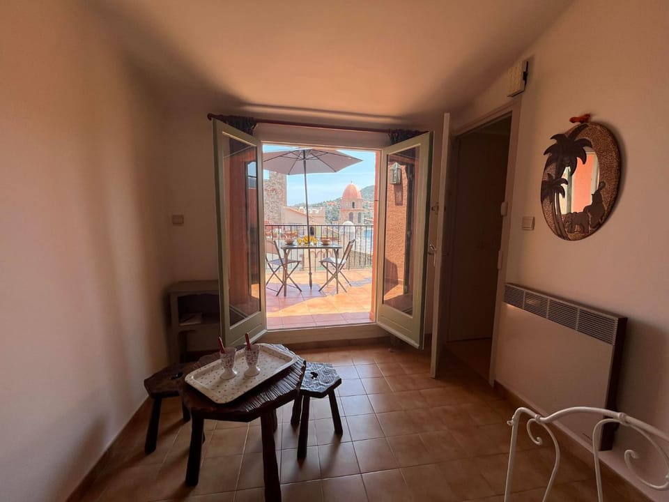 TV and multimedia, Balcony/Terrace, Living room