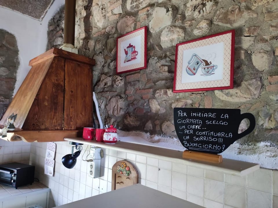 Coffee/tea facilities, Kitchen or kitchenette