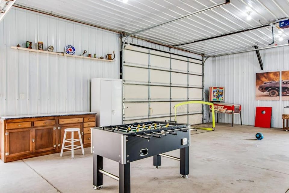 Moe's Vineyard - Barndominium House in Wisconsin