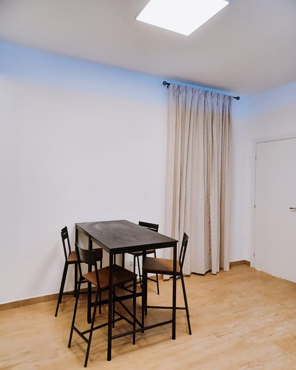 Dining area, Lunch, Dinner