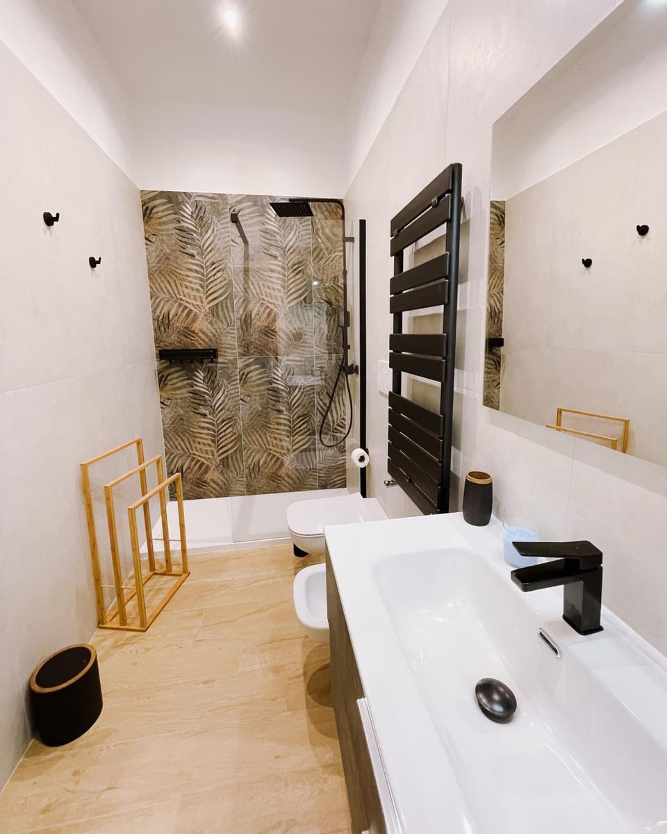 Shower, Toilet, Bathroom, bidet, heating