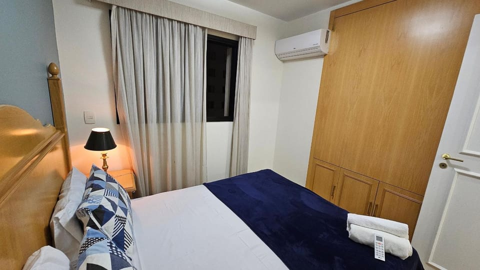 Apartamento Com Sacada perto Shopping Ibirapuera Apartment in Sao Paulo City