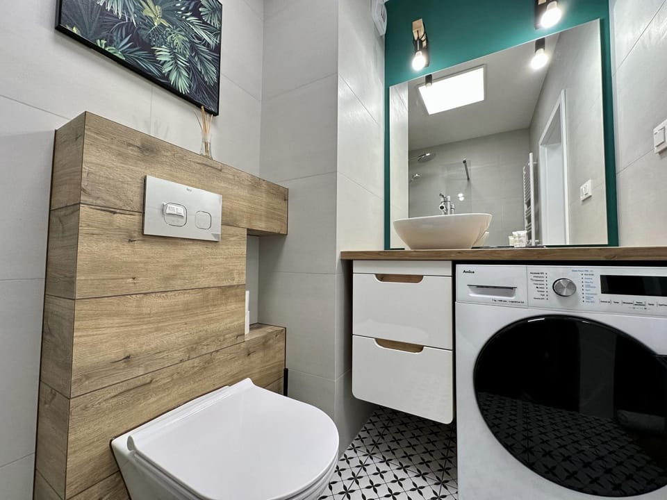 Bathroom, washing machine