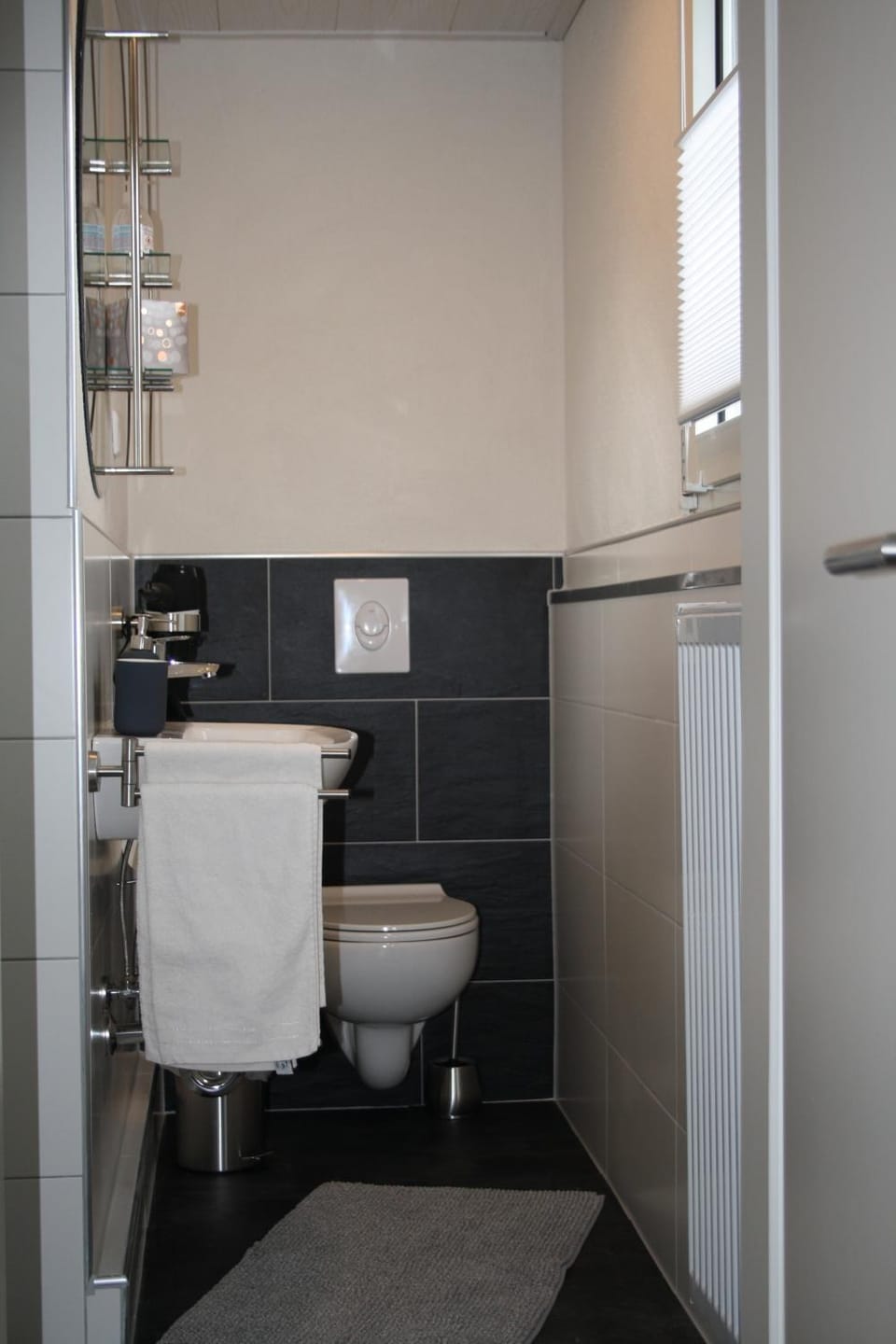 Toilet, Bathroom, internet