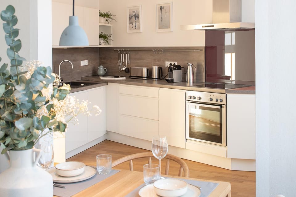 Coffee/tea facilities, Kitchen or kitchenette, Dining area, dishwasher, pet friendly, stove, toaster