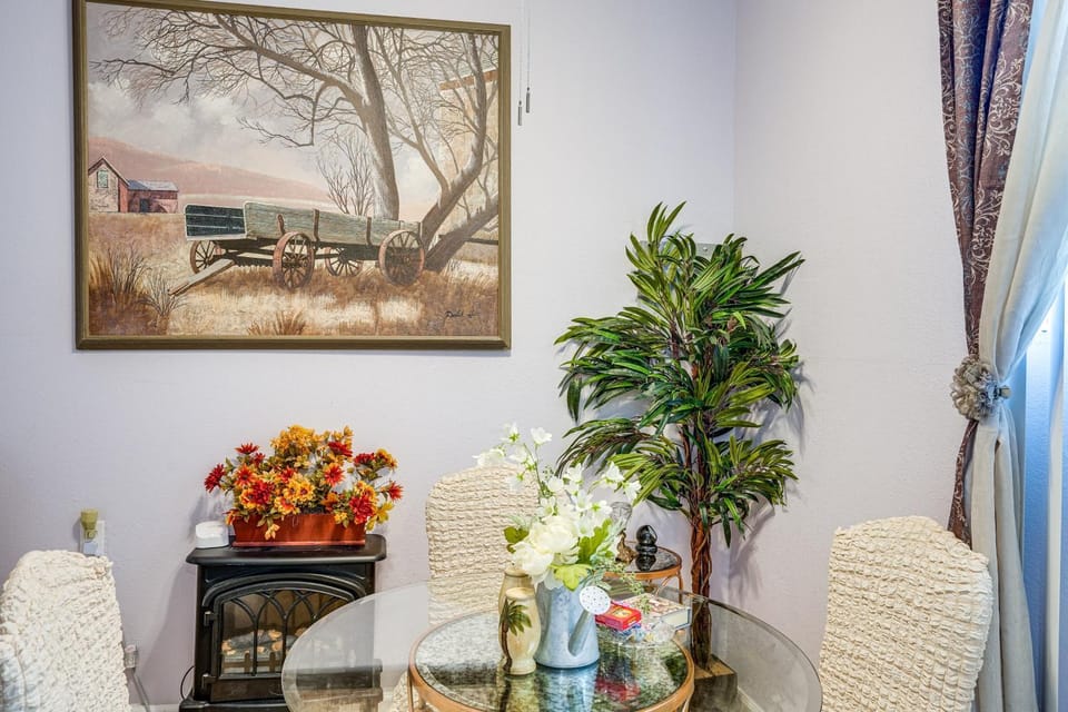 Lush Vallejo Cottage - 20 Mi to Napa Wineries House in Benicia