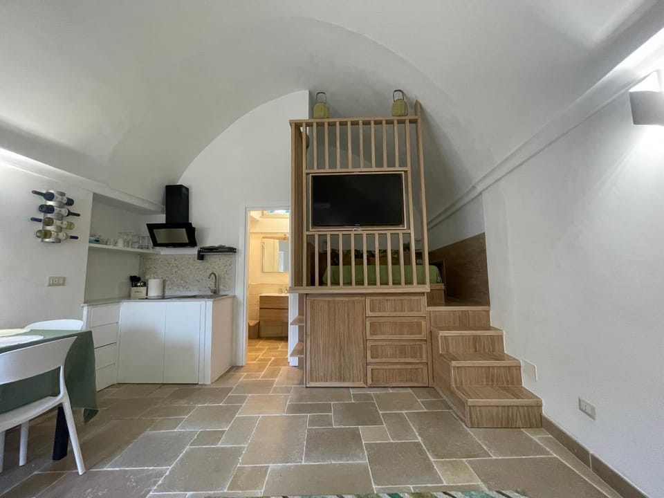 TV and multimedia, Kitchen or kitchenette