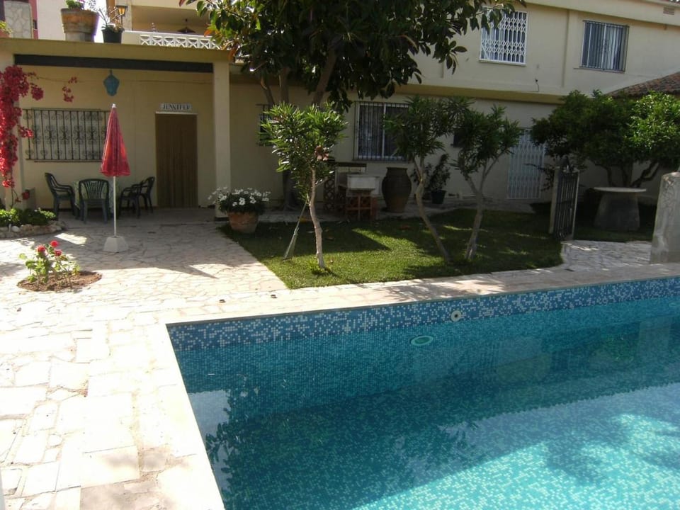 Garden, Swimming pool