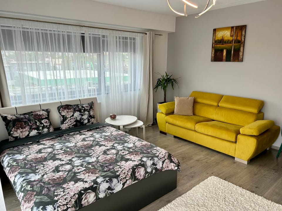 Bed, Living room, Bedroom