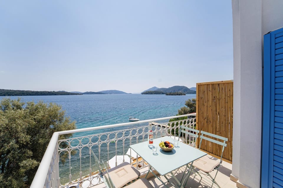 Natural landscape, Balcony/Terrace, Mountain view, Sea view