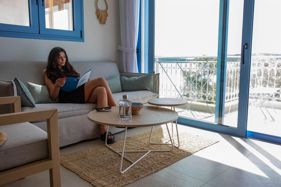 Balcony/Terrace, Living room