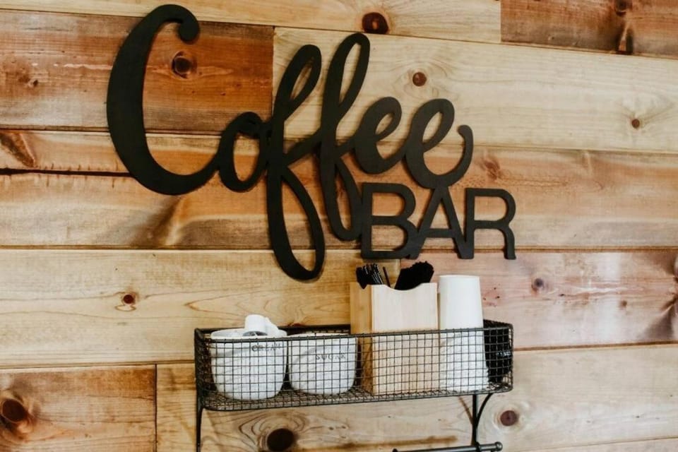 Muskogee Guest FavoriteHuge YardCoffee Bar! House in Muskogee