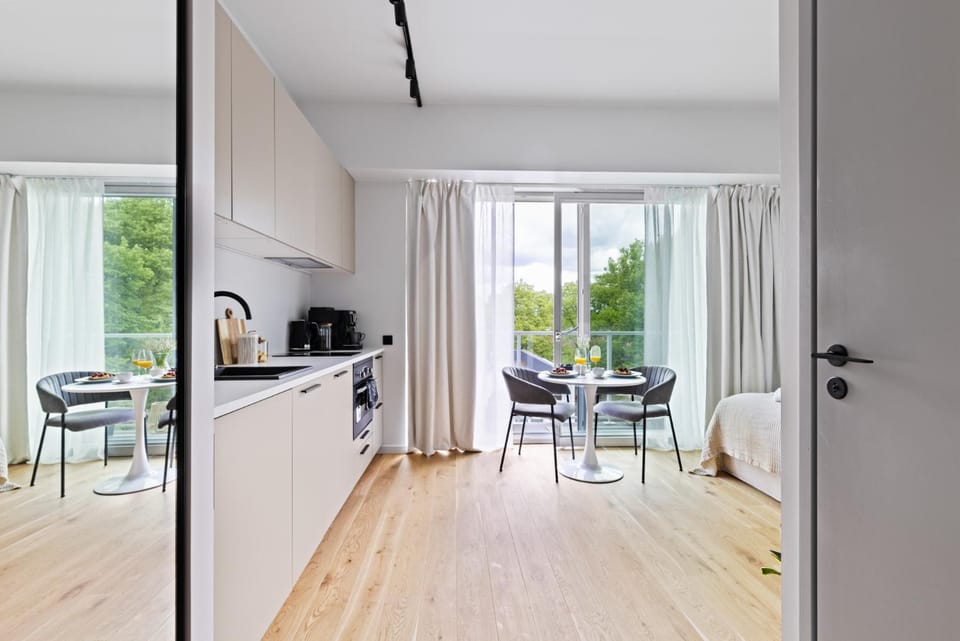 Coffee/tea facilities, Kitchen or kitchenette, Seating area, minibar