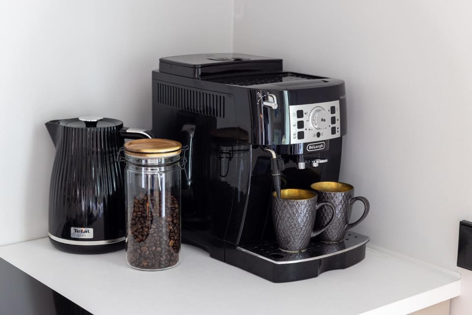 Coffee/tea facilities, Kitchen or kitchenette