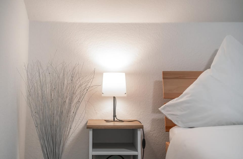 Bed, Photo of the whole room, Decorative detail, Bedroom