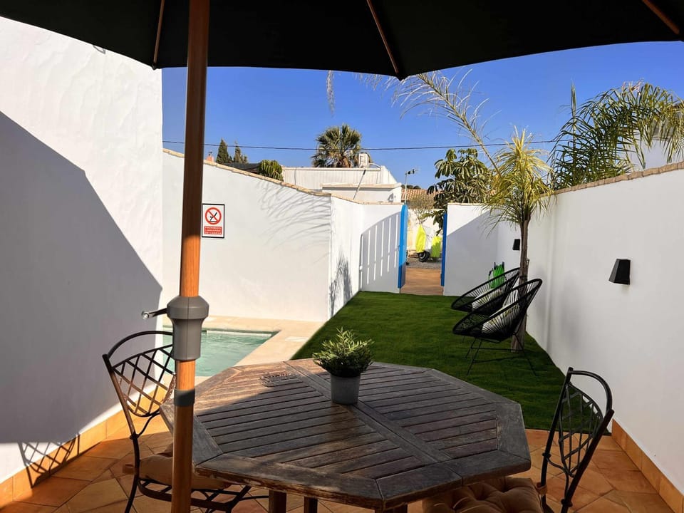 Estudio Sol piscina privada House in La Janda